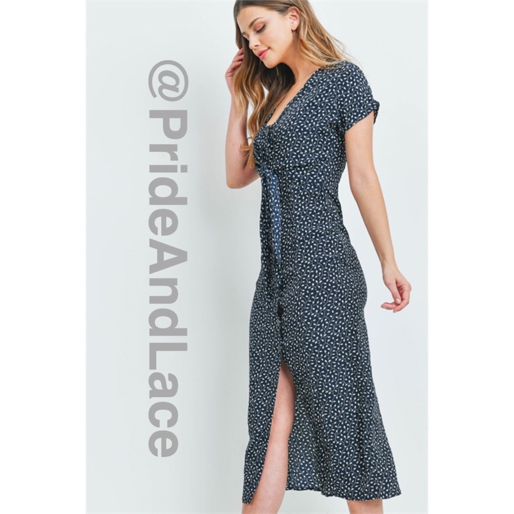 LAST 1️⃣ NAVY BLUE PRINT MIDI DRESS - Picture 2 of 9
